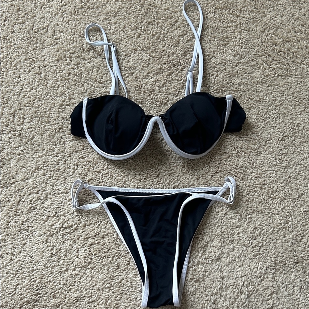 Fashion Nova underwire Bikini size Sm